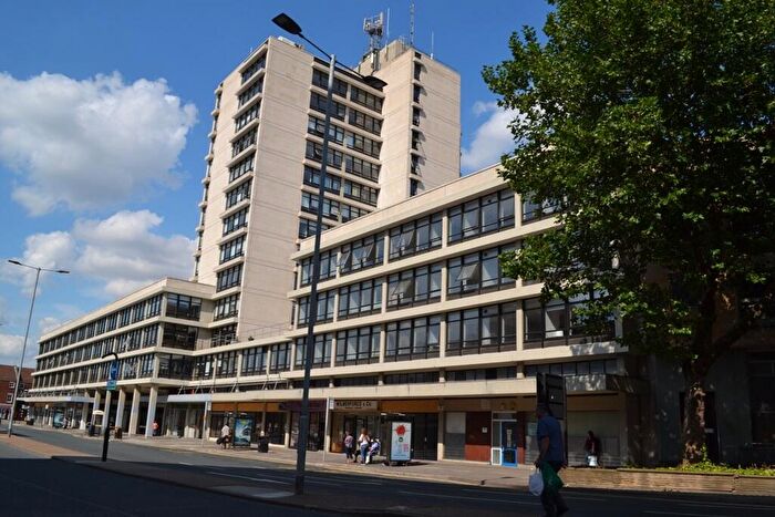 2 Bedroom Flat To Rent In Flat, South Block, Kingston House, HU1