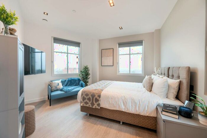 Studio To Rent In Lowlands Road, Harrow, HA1