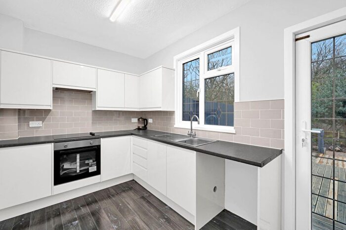 2 Bedroom Terraced House To Rent In Barrenger Road, London, N10