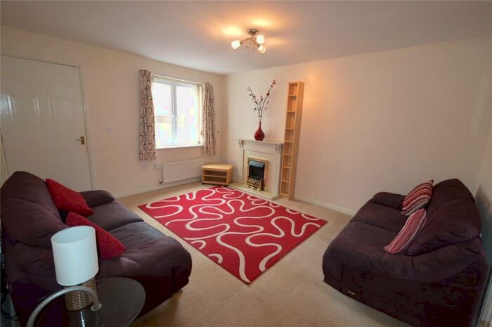 2 Bedroom Flat To Rent In Inverewe Place, Dunfermline, KY11