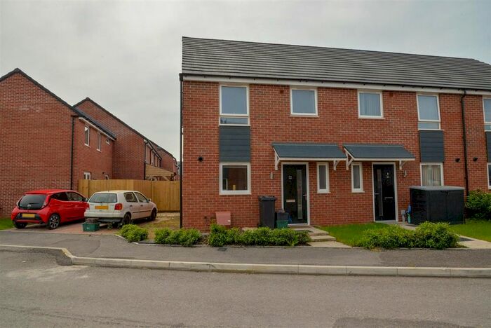 3 Bedroom End Of Terrace House For Sale In Old Market Road, Bridgwater, TA6