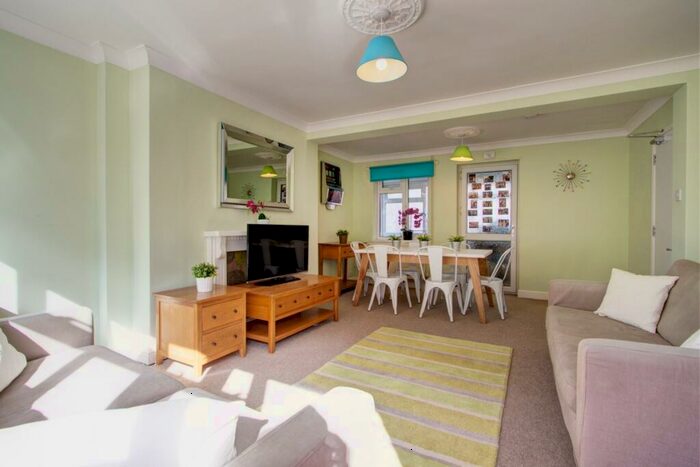 5 Bedroom Terraced House To Rent In Union Road, Exeter, EX4