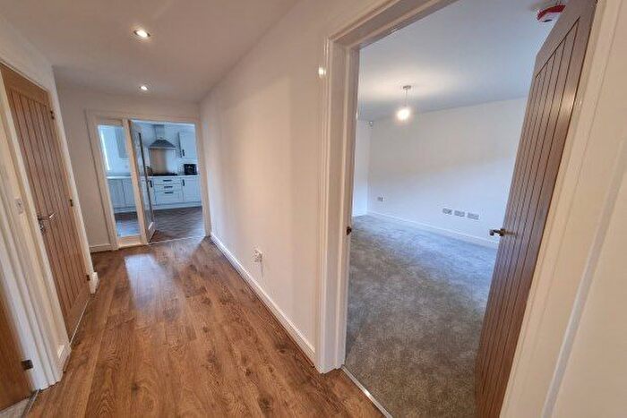 4 Bedroom Semi-Detached House To Rent In Teeside Avenue, Manchester, M25