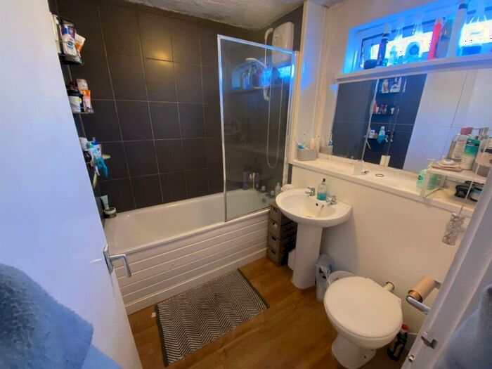 4 Bedroom House To Rent In High Kingsdown, Bristol, BS2