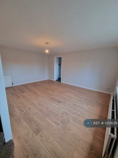 2 Bedroom Maisonette To Rent In Caroline Gardens, Prenton, CH43