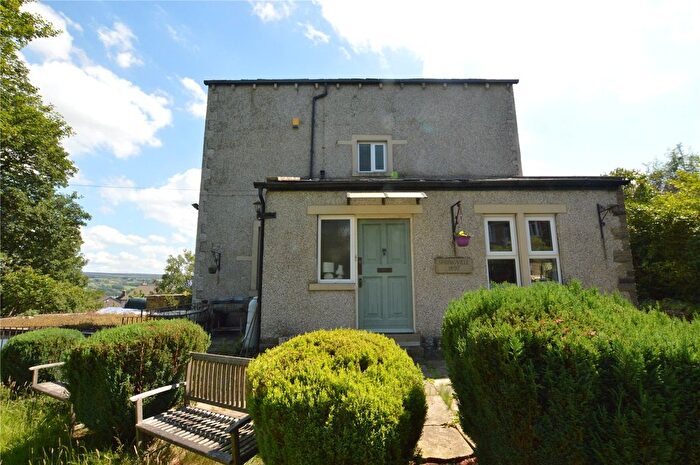 4 Bedroom Detached House For Sale In Springville, Spring Avenue, Keighley, West Yorkshire, BD21