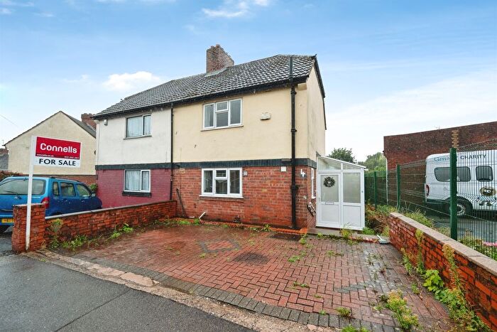 2 Bedroom Semi Detached House For Sale In Hawfield Road, Tividale, Oldbury, B69