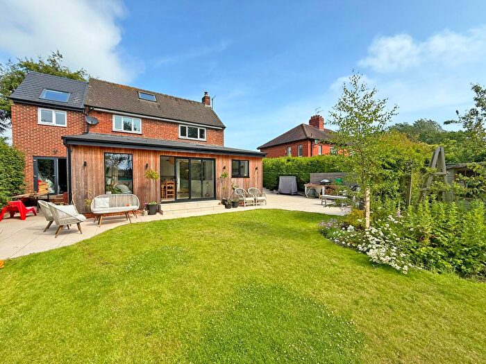 3 Bedroom Detached House For Sale In Station Road, Scalby, Scarborough, YO13