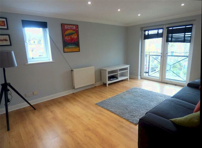 2 Bedroom Apartment To Rent In Grenville Place, London, NW7