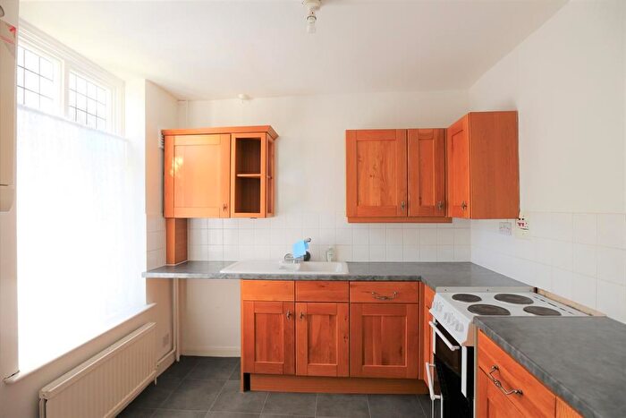 1 Bedroom Flat To Rent In Selwood House, Kemnal Road, Chislehurst, BR7