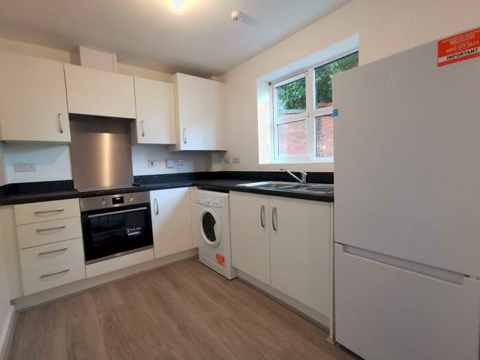 2 Bedroom Apartment To Rent In Heroes Drive, Selly Oak, B29