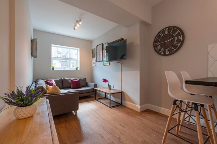 7 Bedroom Terraced House To Rent In Pains Road, Portsmouth, PO5