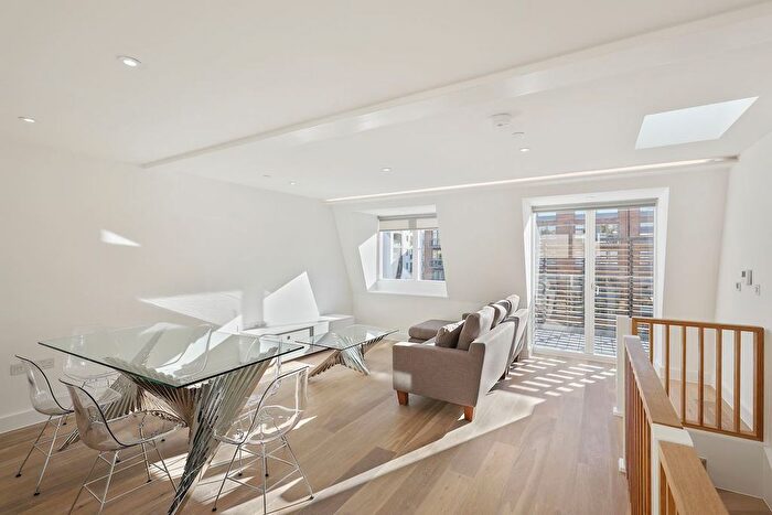 5 Bedroom Town House To Rent In Pope Street, London Bridge, SE1