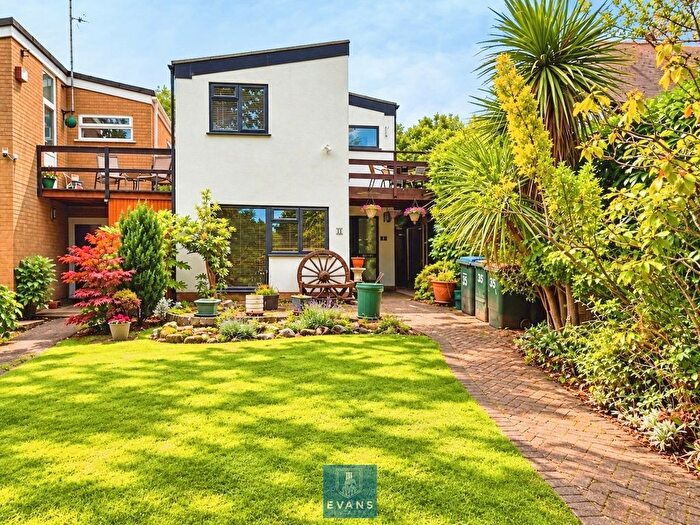3 Bedroom Detached House For Sale In Jobs Lane, Tile Hill, Coventry, CV4