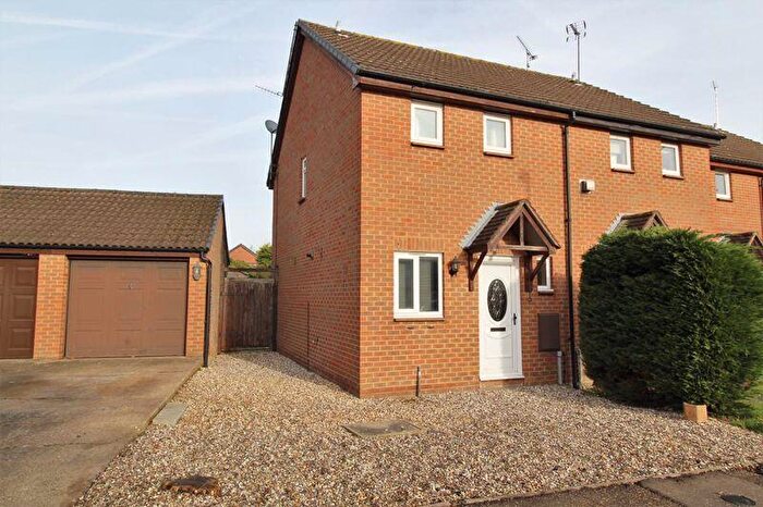 2 Bedroom Terraced House For Sale In Abenberg Way, Brentwood, CM13