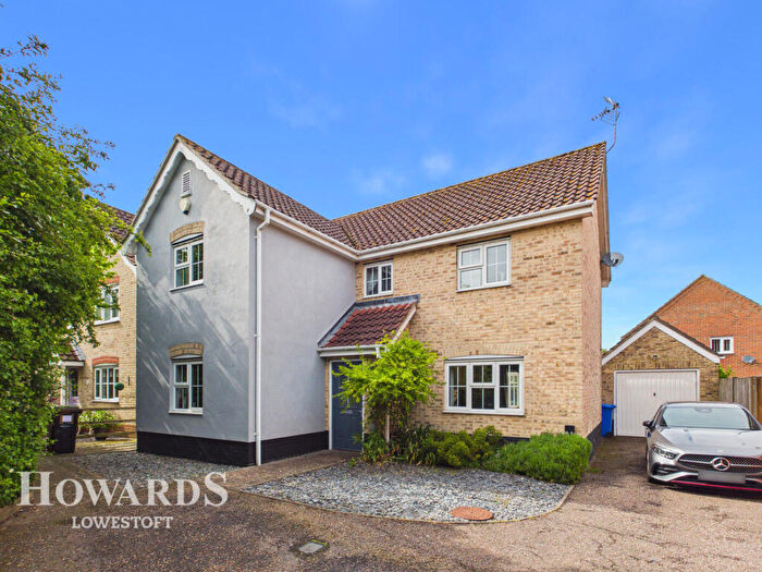 4 Bedroom Detached House For Sale In High Street, Kessingland, NR33