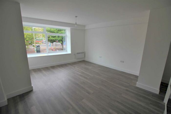 1 Bedroom Flat To Rent In Alexandra Parade, Weston-super-Mare, BS23