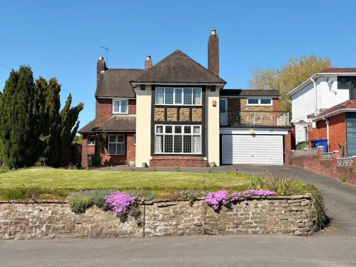 4 Bedroom Detached House For Sale In Oakham Road, Oakham, Dudley, DY2