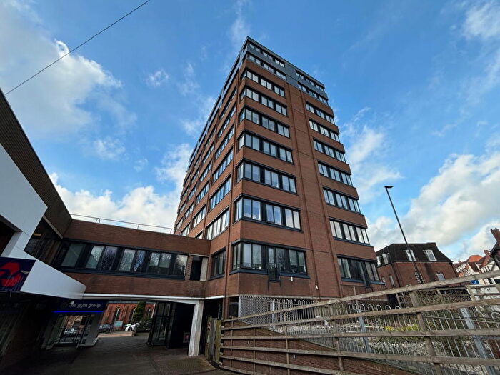 2 Bedroom Flat To Rent In Knights House The Parade, Sutton Coldfield, B72