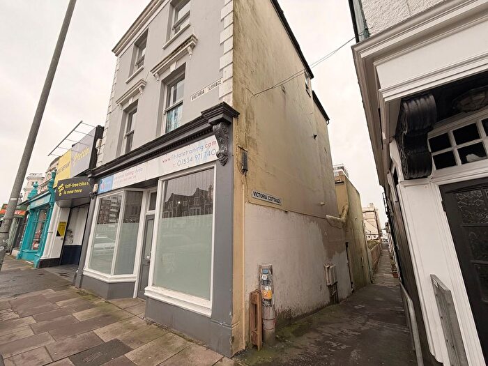 2 Bedroom Flat To Rent In Victoria Terrace, Hove, BN3