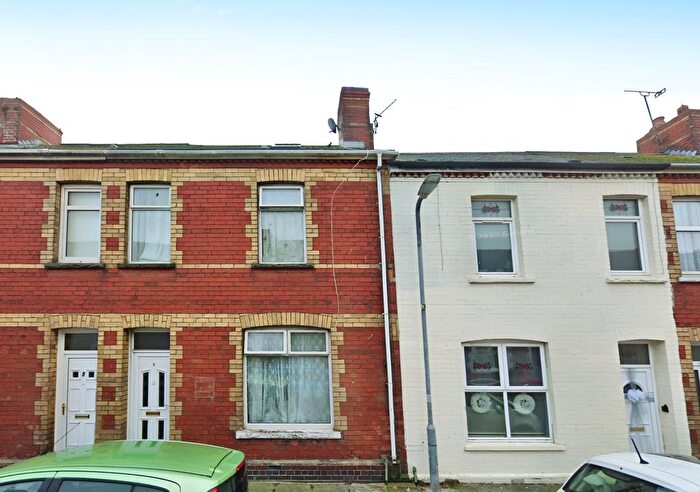 2 Bedroom Property To Rent In Phyllis Street, Barry, CF62