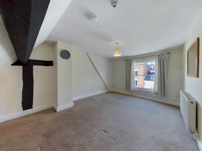 1 Bedroom Flat To Rent In Barton Street, Tewkesbury, Gloucestershire, GL20