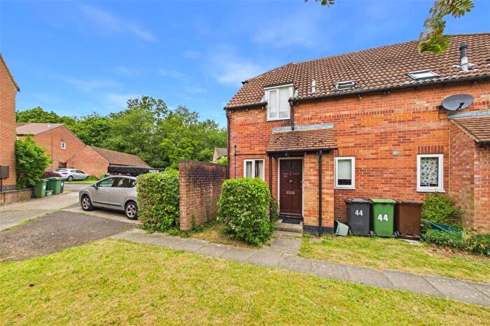1 Bedroom Terraced House For Sale In Blackberry Walk, Lychpit, Basingstoke, Hampshire, RG24