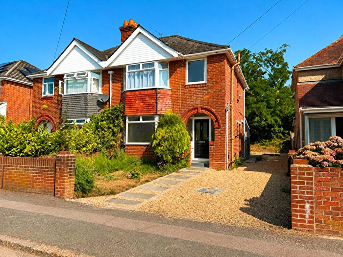 4 Bedroom Semi-Detached House To Rent In Archery Grove, Southampton, Hampshire, SO19