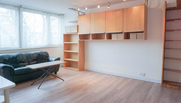 1 Bedroom Flat To Rent In Tawny Way, Surrey Quays, SE16