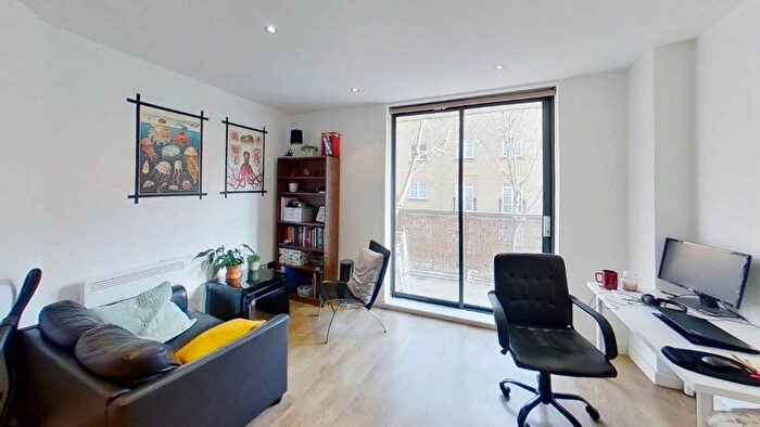 2 Bedroom Flat To Rent In Greatorex Street, Aldgate, London, E1