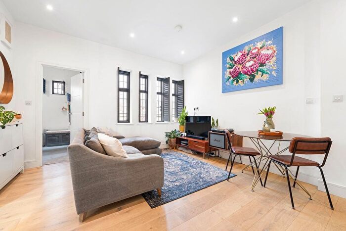 2 Bedroom Flat For Sale In Abbeville Road, SW4