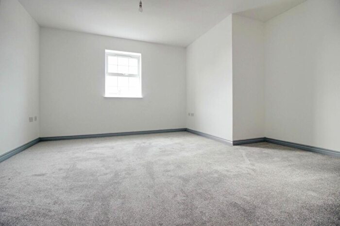 2 Bedroom Apartment To Rent In Boatman Close, Swindon, SN25