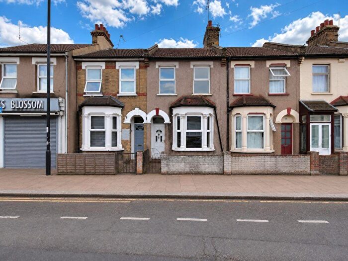 3 Bedroom Terraced House To Rent In Town Road, Edmonton, N9