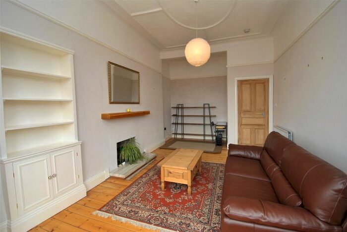 1 Bedroom Flat To Rent In Bellwood Street, Shawlands, Glasgow, G41