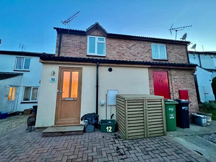2 Bedroom House To Rent In Addymore, Cam, GL11
