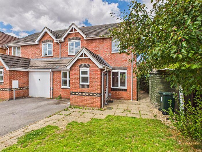 3 Bedroom Semi-Detached House For Sale In Madely Close, Horncastle, LN9