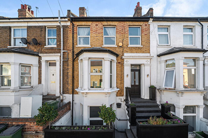 4 Bedroom Terraced House For Sale In Elmdene Road, Woolwich, SE18