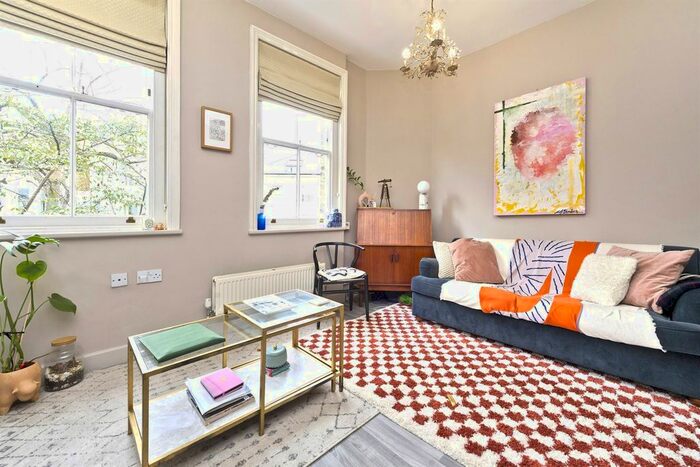 1 Bedroom Flat To Rent In Pembridge Villas, London, W11