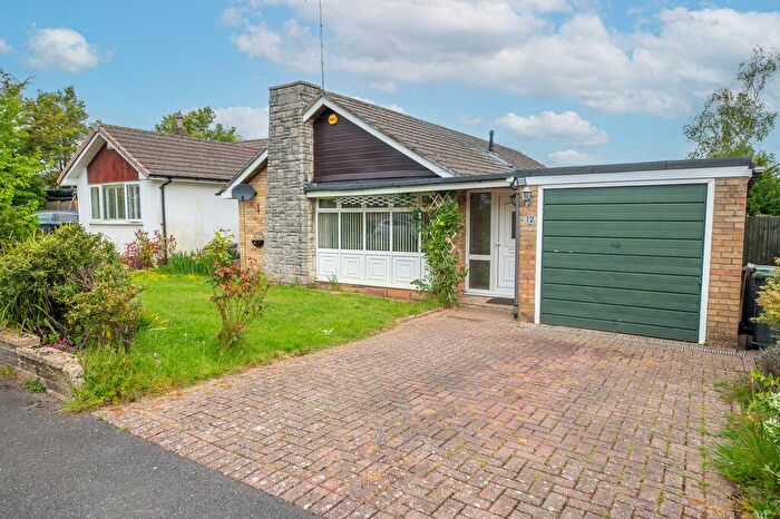 3 Bedroom Detached Bungalow For Sale In Marjoram Crescent, Cowplain, PO8