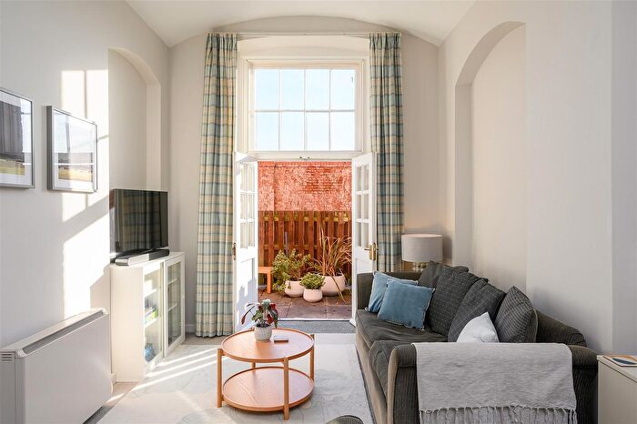 2 Bedroom Flat For Sale In Monkgate, York, YO31