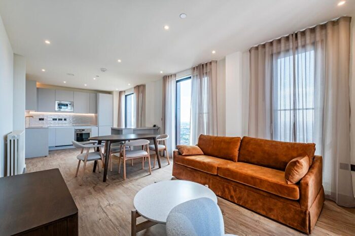 2 Bedroom Apartment To Rent In The Eades, Selborne Road London, E17