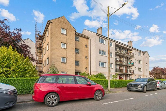 3 Bedroom Flat For Sale In Alloway Road, Flat /, Newlands, Glasgow, G43