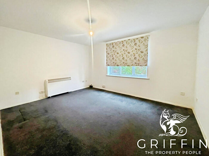1 Bedroom Flat To Rent In Ashford Court, Overcliff Road, Little Thurrock, RM17