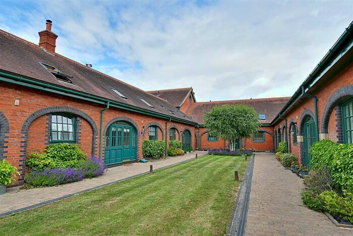 2 Bedroom Terraced House For Sale In Brickendon Lane, Brickendon, Hertford, SG13