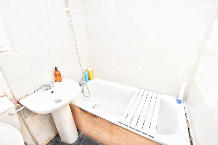 2 Bedroom End Of Terrace House For Sale In Copenhagen Street, Wardleworth, Rochdale, Greater Manchester, OL16