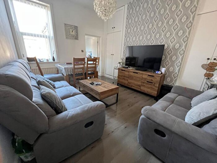 4 Bedroom Maisonette To Rent In Trewhitt Road, Heaton, Newcastle Upon Tyne, Tyne And Wear, NE6