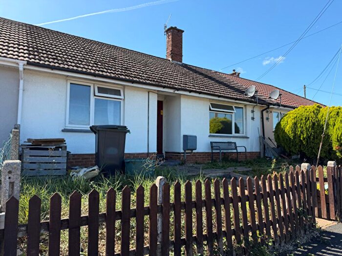 2 Bedroom Bungalow To Rent In Marine Parade, Pill, BS20