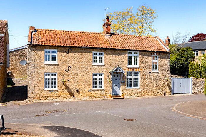 4 Bedroom Detached House For Sale In Castle Road, Lavendon, MK46