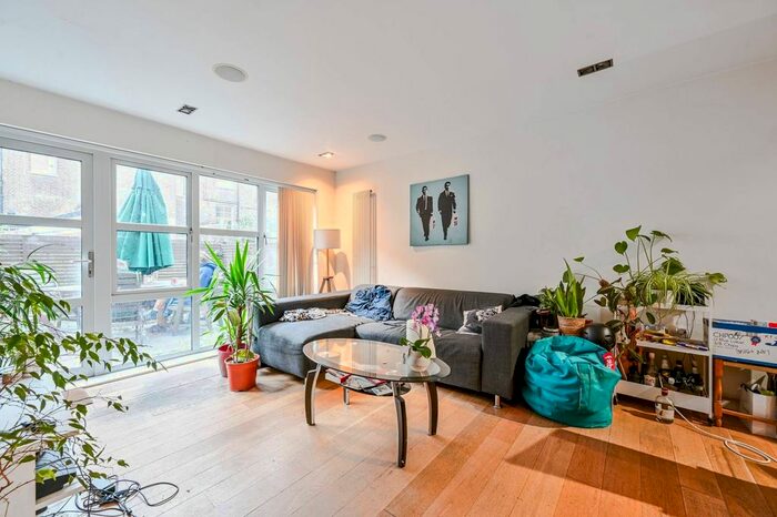 4 Bedroom Terraced House To Rent In Elizabeth Mews, Shoreditch, London, E2