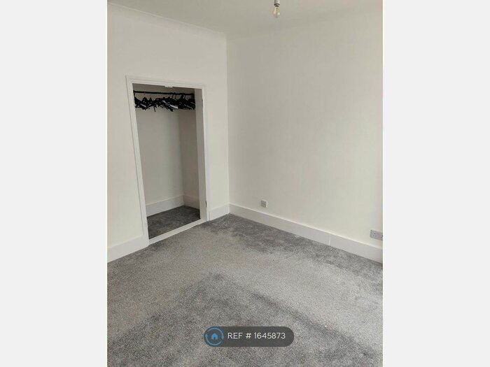 1 Bedroom Flat To Rent In Church Street, Rochester, ME1
